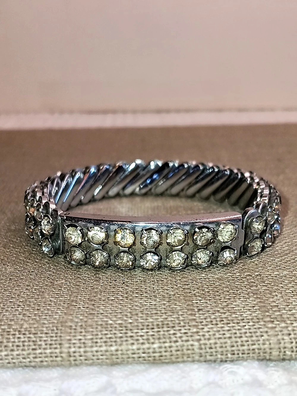 Vintage Silver-Tone Rhinestone Stretch Bracelet With Front Compartment